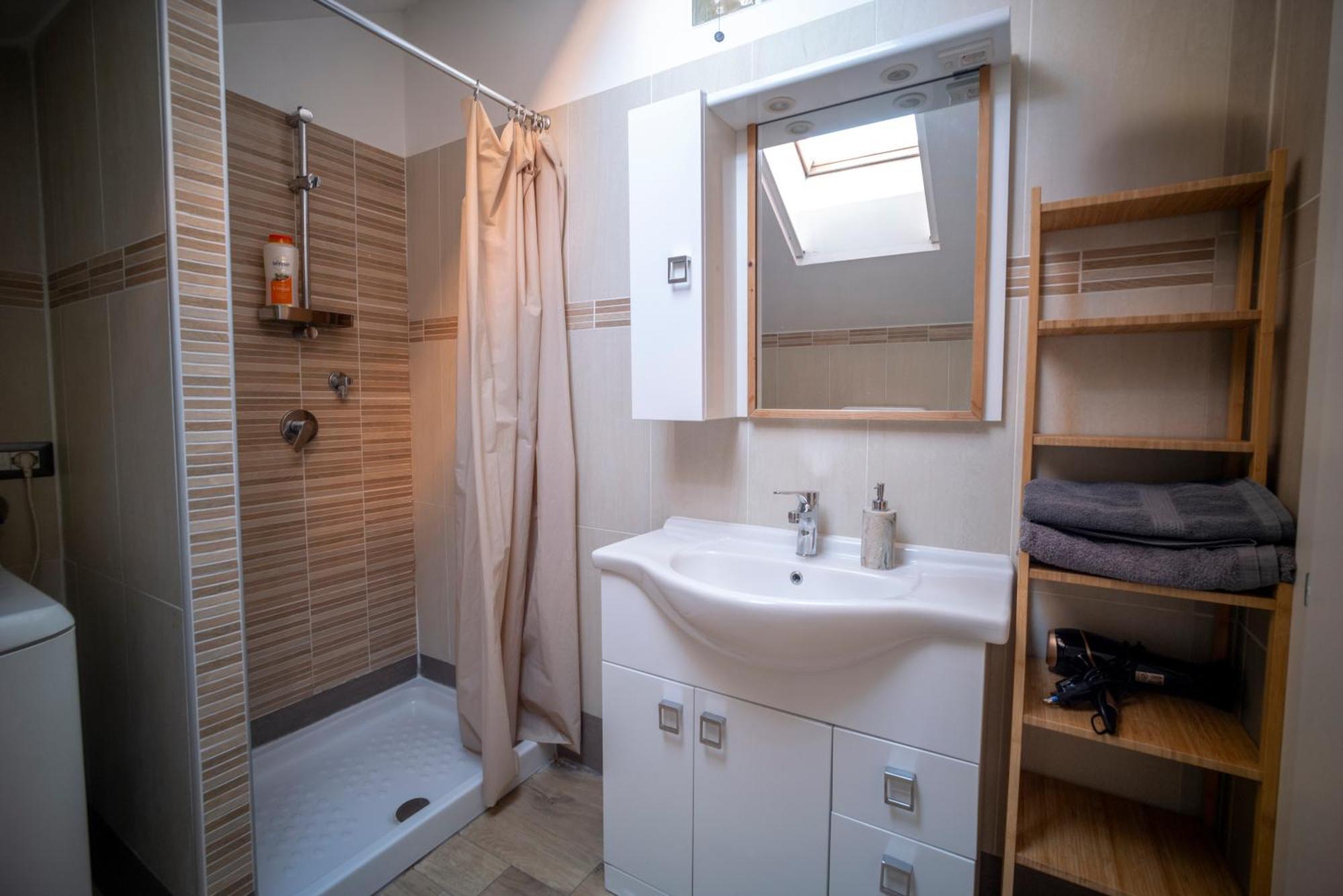 Flat With Terrace Close To Forum And Milanofiori Metro アッサーゴ エクステリア 写真