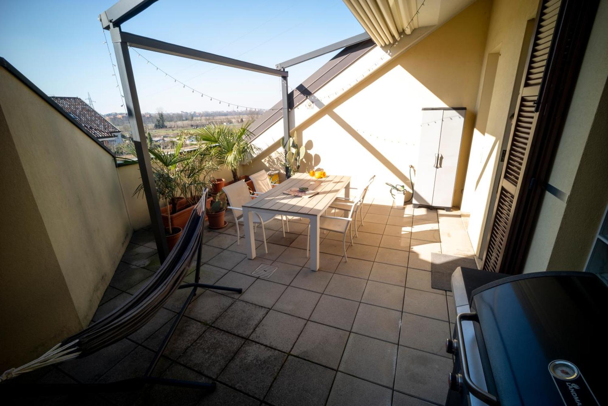 Flat With Terrace Close To Forum And Milanofiori Metro アッサーゴ エクステリア 写真