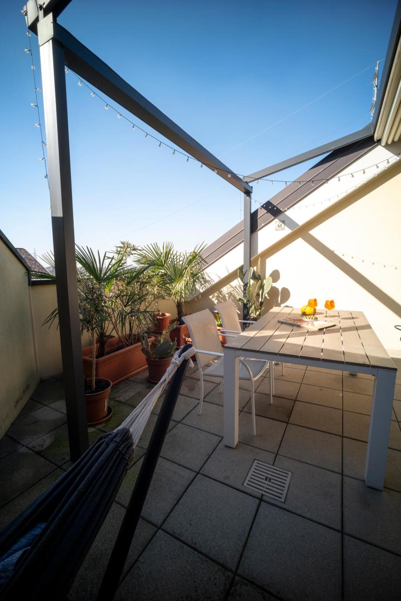 Flat With Terrace Close To Forum And Milanofiori Metro アッサーゴ エクステリア 写真